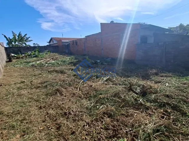 Terreno com 256m², à venda, no bairro Pinheirinho em Vinhedo