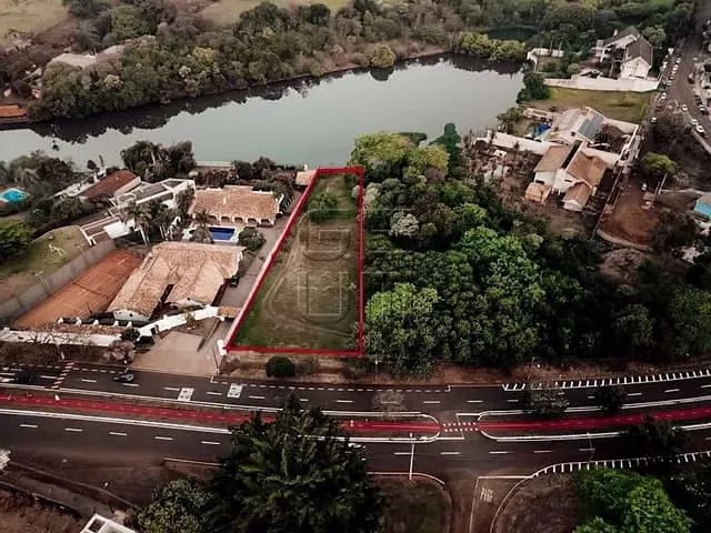 Terreno com 2425m², à venda, no bairro Centro em Londrina
