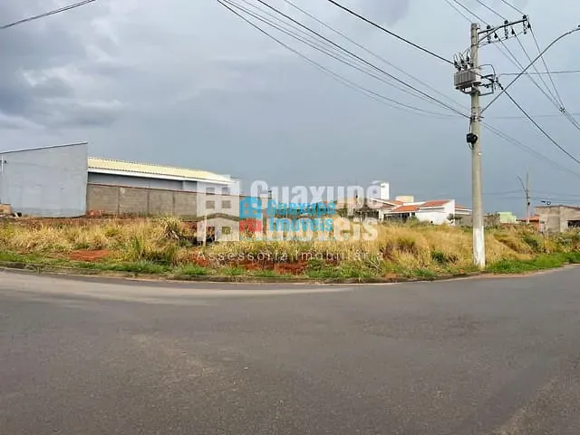 Terreno com 306m², à venda, no bairro Residencial Fazenda Planalto em Guaxupé