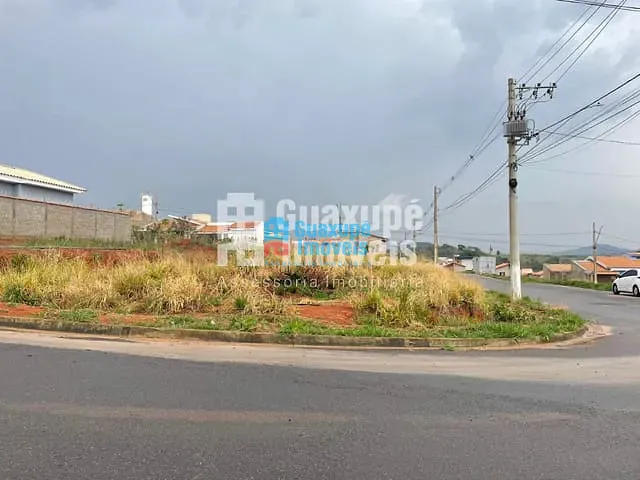 Terreno com 306m², à venda, no bairro Residencial Fazenda Planalto em Guaxupé