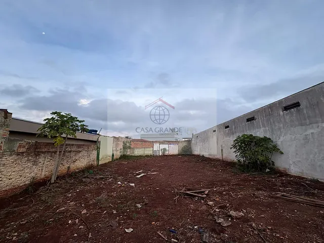 Terreno com 395m², à venda, no bairro Centro em Rolândia