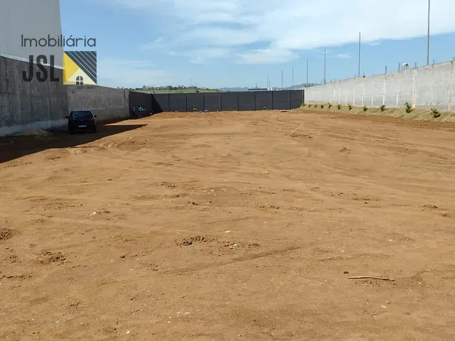 Terreno com 2160m², à venda, no bairro Vila Galvão em Caçapava