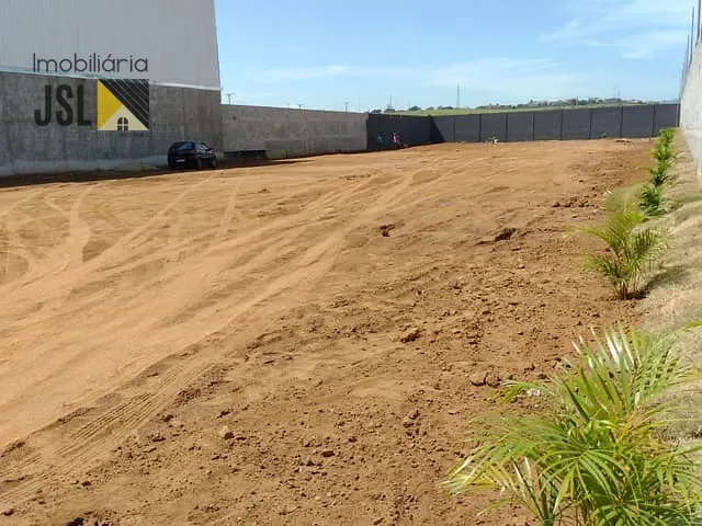 Terreno com 2160m², à venda, no bairro Vila Galvão em Caçapava