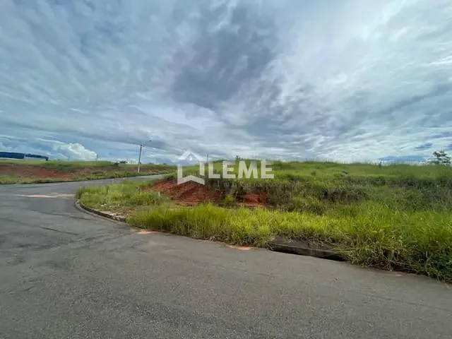 Terreno com 1100m², à venda, no bairro Parque dos Manacás I em Mococa