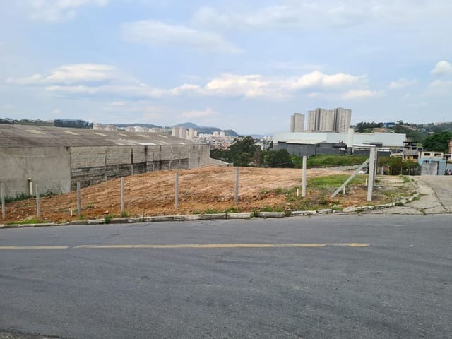 Terreno com 3008m², à venda ou para alugar, no bairro Jardim da Várzea em Santana de Parnaíba