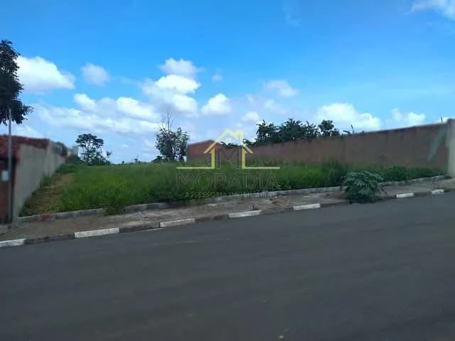 Terreno com 1000m², à venda, no bairro Flor do Estado em Guaxupé