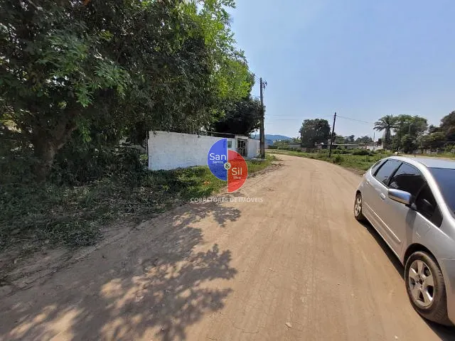 Terreno com 729m², à venda, no bairro Jardim da Paz (Praia de Mauá) em Magé