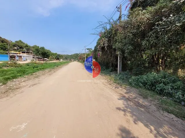 Terreno com 729m², à venda, no bairro Jardim da Paz (Praia de Mauá) em Magé