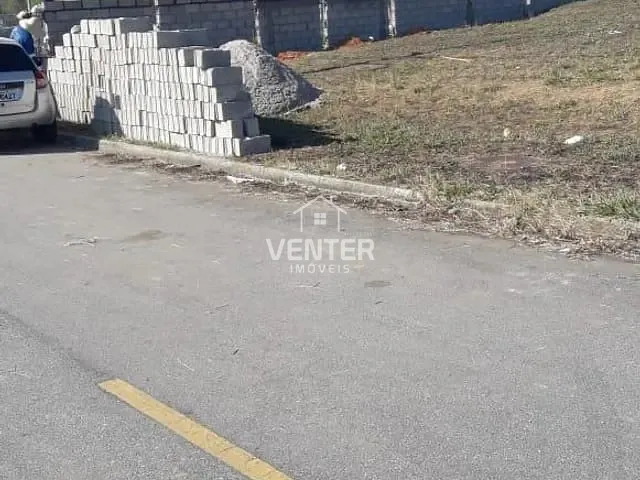 Terreno com 250m², à venda, no bairro Piracangaguá em Taubaté