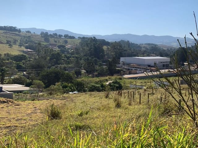 Terreno com 300m², à venda, no bairro Recanto Do Sol em Extrema