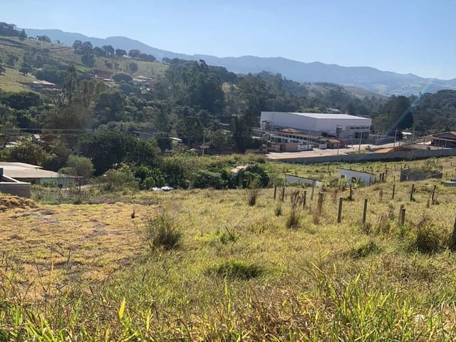 Terreno com 300m², à venda, no bairro Recanto Do Sol em Extrema