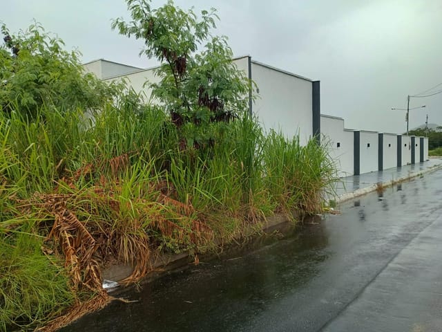 Terreno com 480m², à venda, no bairro Jardim Atlântico Leste (Itaipuaçu) em Maricá