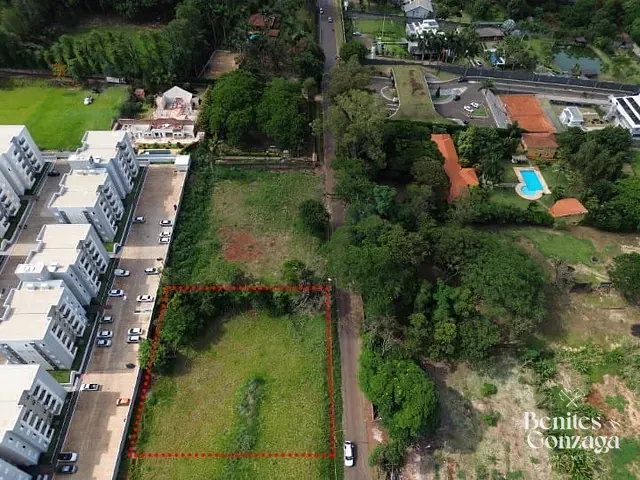 Terreno com 3023m², à venda, no bairro Chácaras Aeroporto em Maringá
