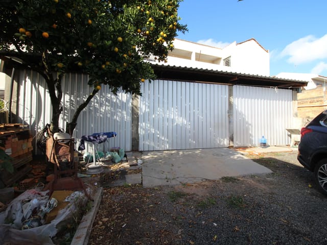 Terreno com 489m², à venda, no bairro Uvaranas em Ponta Grossa