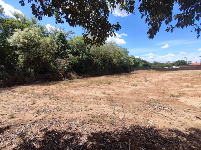 Foto do Terreno - Terreno de 4.397,75m² à Venda no Jardim Universitário – Araras/SP | Localização Privilegiada ao Lado da UNIARARAS | PiraHost Soluções de Negócios Ltda