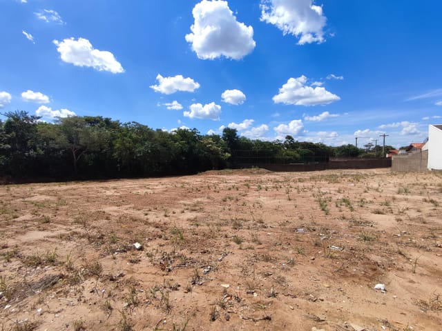 Foto do Terreno - Terreno de 4.397,75m² à Venda no Jardim Universitário – Araras/SP | Localização Privilegiada ao Lado da UNIARARAS | PiraHost Soluções de Negócios Ltda