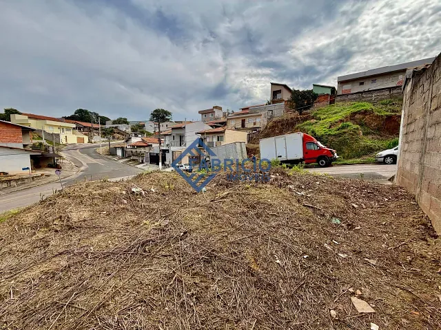 Terreno com 250m², à venda, no bairro Santa Claudina em Vinhedo