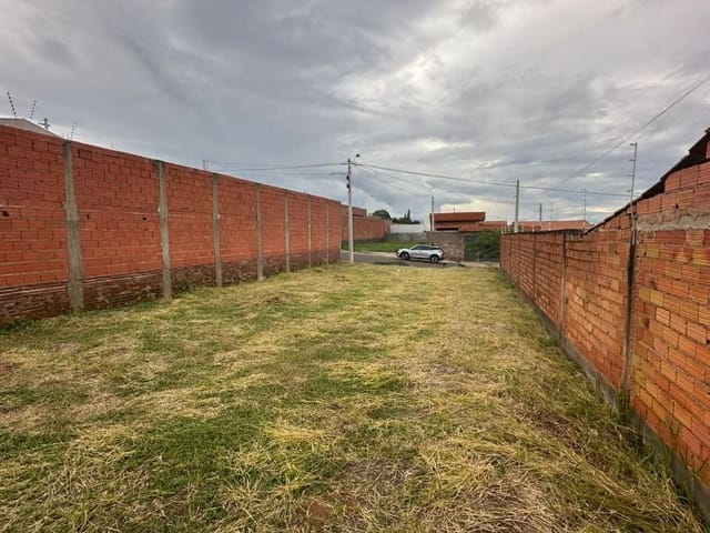 Terreno com 250m², à venda, no bairro Vista Alegre em Santa Bárbara D'Oeste