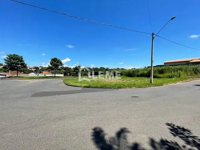 Terreno com 452m², à venda, no bairro Vila Carvalho em Mococa