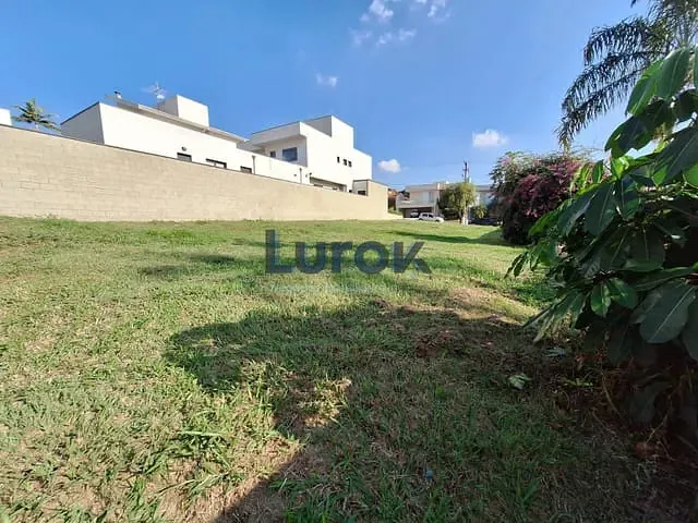 Terreno com 600m², à venda, no bairro Centro em Vinhedo