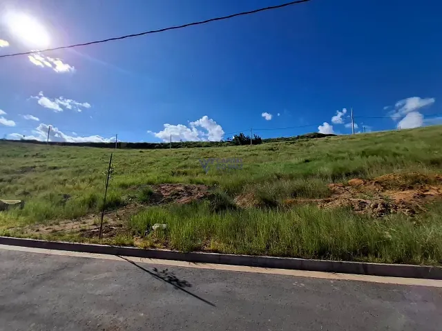Terreno com 250m², à venda, no bairro Putim em São José dos Campos
