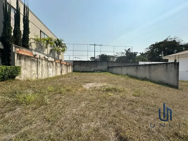 Terreno com 409m², à venda, no bairro Laranjal em Volta Redonda
