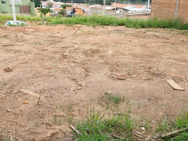 Terreno com 168m², à venda, no bairro Jardim Aurora em São João da Boa Vista