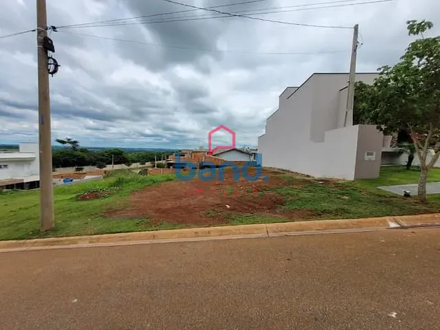 Terreno com 250m², à venda, no bairro Portal Ville Flamboyant em Porto Feliz