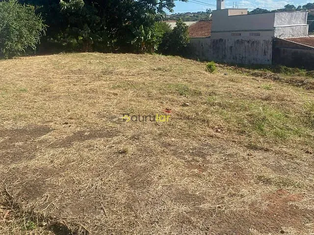 Terreno com 218m², à venda, no bairro Residencial Nova Flórida em Bauru