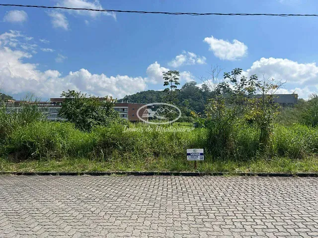 Terreno com 1600m², à venda, no bairro Penedo (Penedo) em Itatiaia