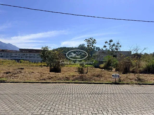 Terreno com 1600m², à venda, no bairro Penedo (Penedo) em Itatiaia