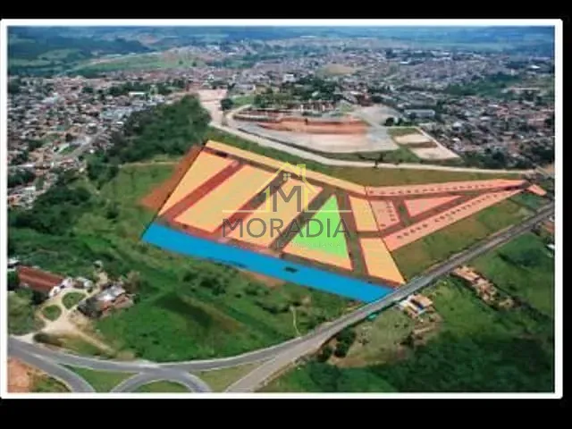 Terreno com 200m², à venda, no bairro Parque dos Ipês II em Guaxupé