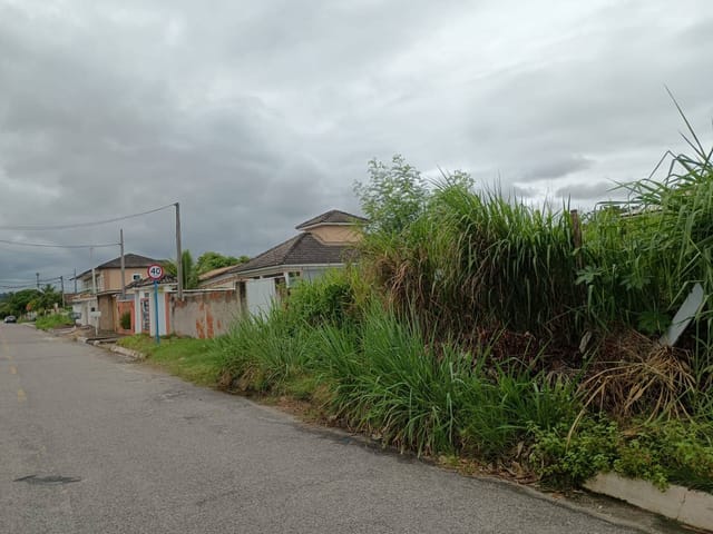 Terreno com 480m², à venda, no bairro Jardim Atlântico Leste (Itaipuaçu) em Maricá