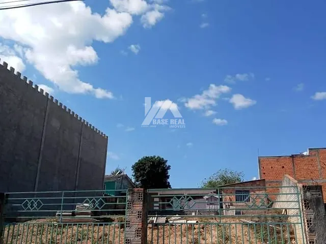 Terreno com 490m², à venda, no bairro Nova Rússia em Ponta Grossa
