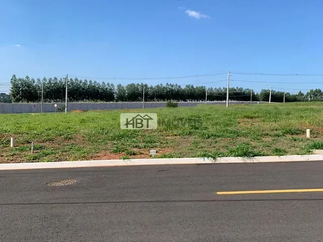 Terreno com 300m², à venda, no bairro Residencial Villa de León em Piratininga