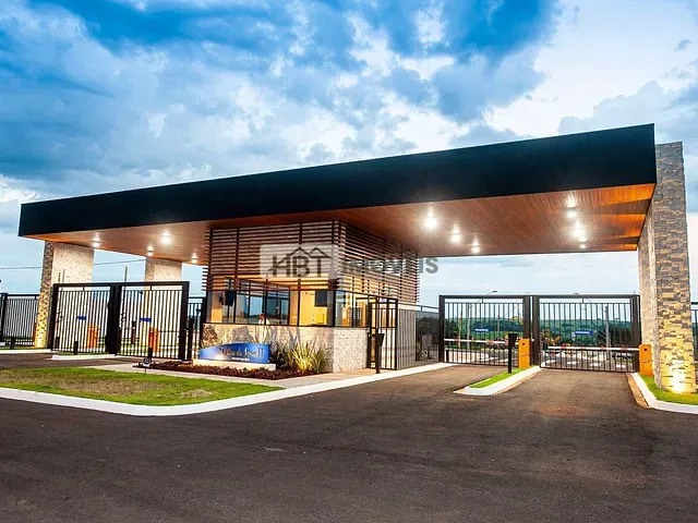 Terreno com 300m², à venda, no bairro Residencial Villa de León em Piratininga