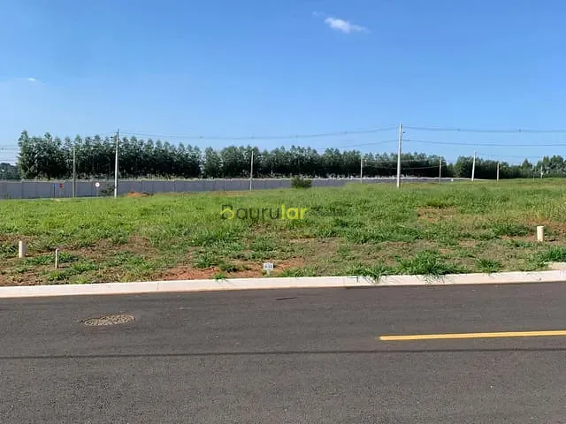 Terreno com 300m², à venda, no bairro Residencial Villa de León em Piratininga