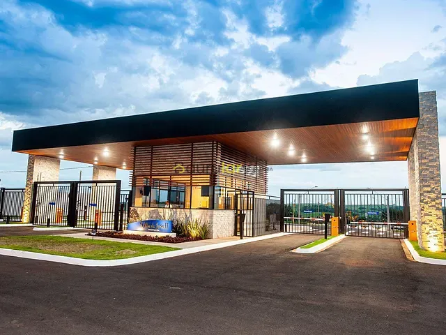 Terreno com 300m², à venda, no bairro Residencial Villa de León em Piratininga