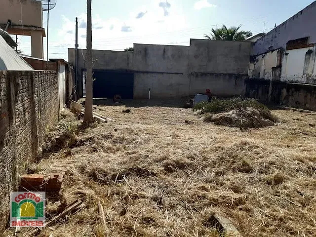 Terreno com 274m², à venda, no bairro Vila Santa Maria em Anápolis