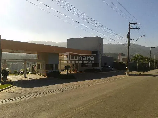 Terreno com 300m², à venda, no bairro Botujuru em Mogi das Cruzes