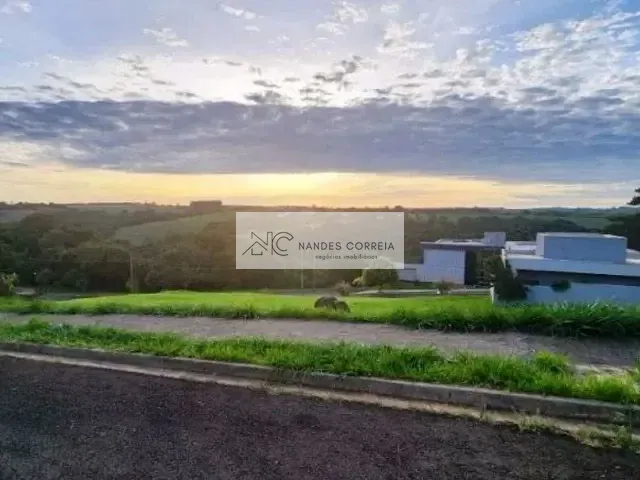 Terreno com 300m², à venda, no bairro Royal Boulevard em Ibiporã