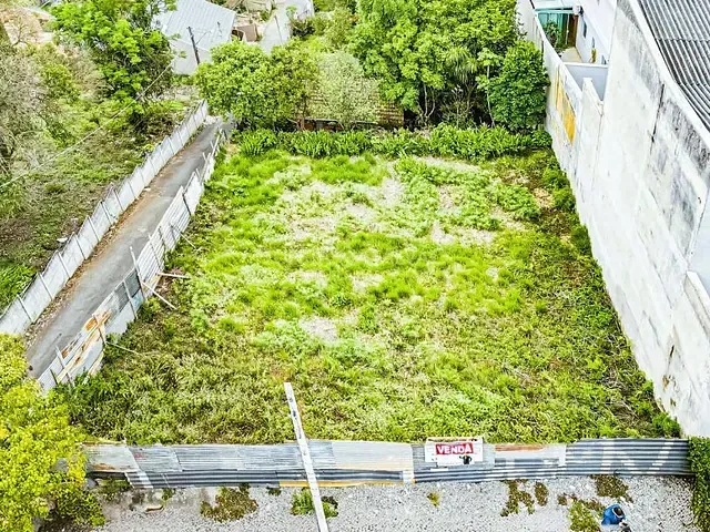 Terreno com 537m², à venda, no bairro Tingui em Curitiba
