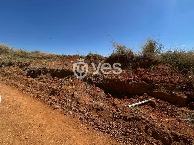 Terreno com 200m², à venda, no bairro Centro em Araxá