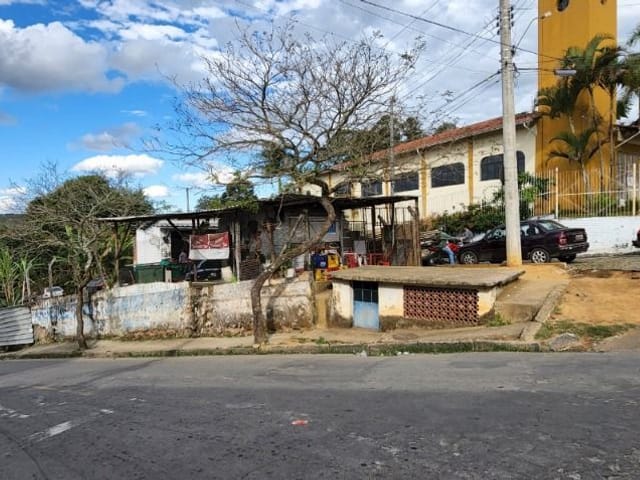 Terreno com 595m², à venda, no bairro Granjas Betânia em Juiz de Fora