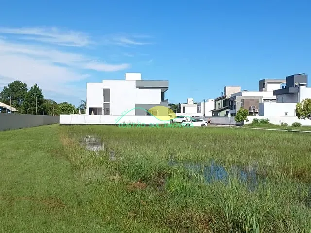 Terreno com 397m², à venda, no bairro Campeche em Florianópolis