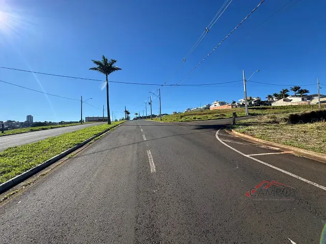 Terreno com 354m², à venda, no bairro Loteamento Residencial Cazarin em Apucarana