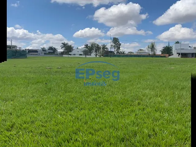 Terreno com 822m², à venda, no bairro Jardim Tarobá em Cambé