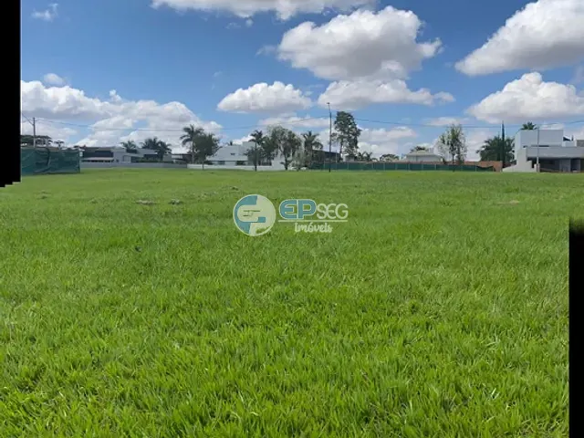 Terreno com 822m², à venda, no bairro Jardim Tarobá em Cambé