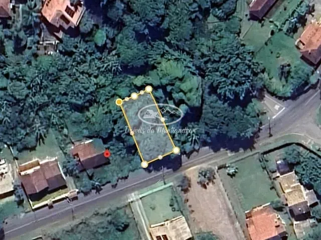 Terreno com 854m², à venda, no bairro Jardim Martinelli (Penedo) em Itatiaia
