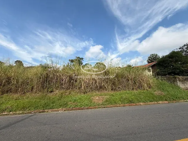 Terreno com 854m², à venda, no bairro Jardim Martinelli (Penedo) em Itatiaia